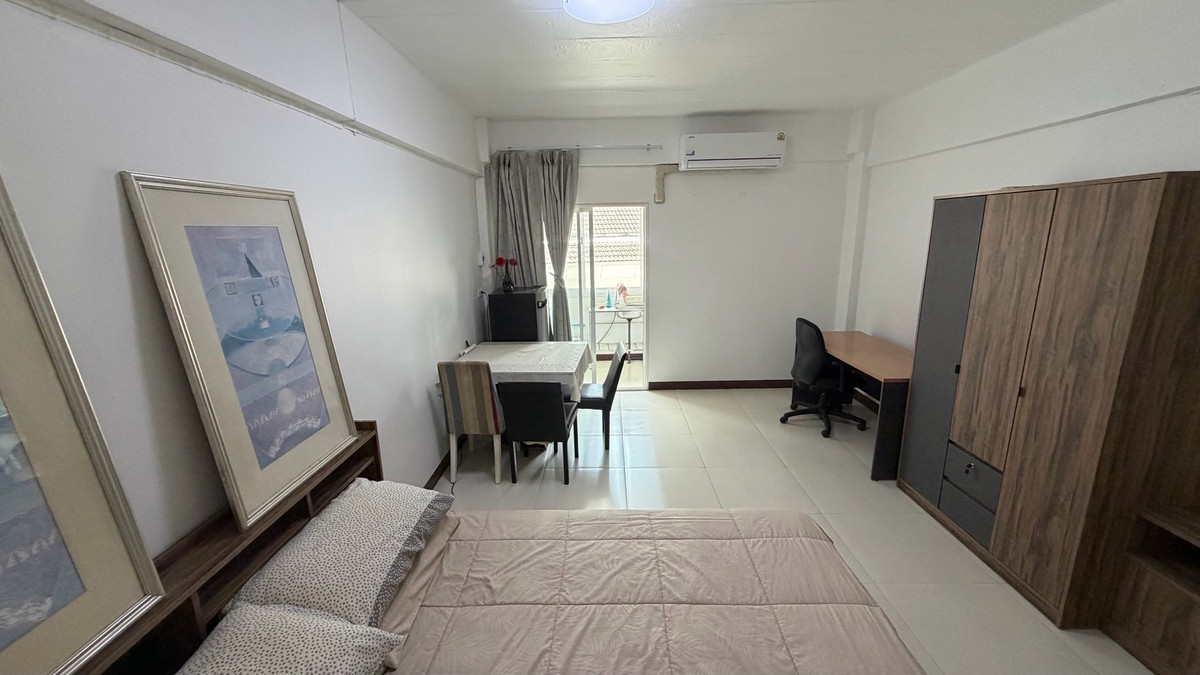 Condo for sale, Phuengboon Mansion, Ramintra 79, good location on the main road, near the BTS, opposite Synphaet Hospital, Ramintra. – รูปที่ 2