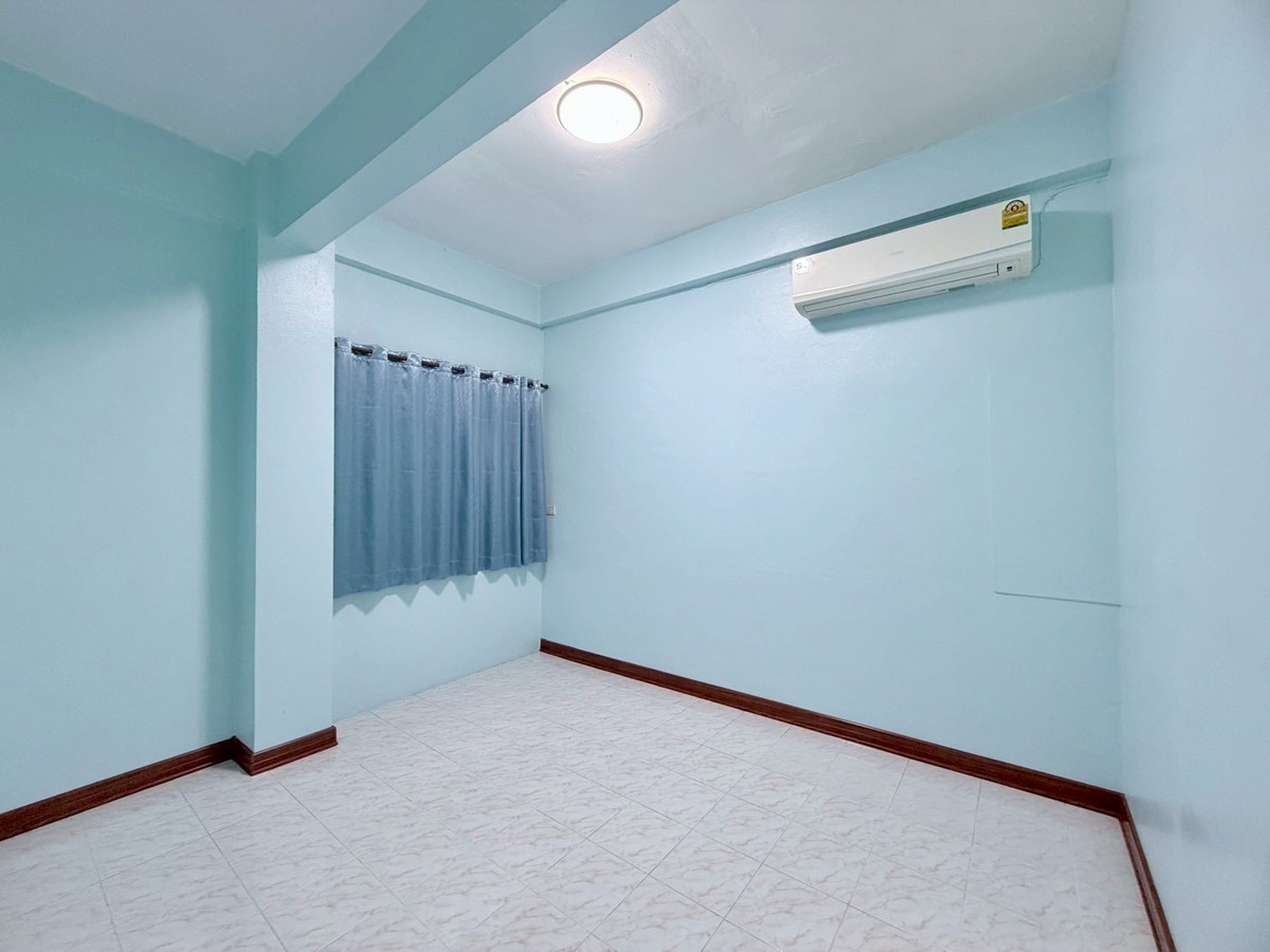 Urgent sale! Condo Rungroj Condotel Phetkasem 81/1 Bang Khae (size 36 sq m. corner room) Rungroj Condotel Urgent sale! Condo Rungroj Condotel Phetkasem 81/1 Bang Khae (size 36 sq m. corner room) Rungroj Condotel
