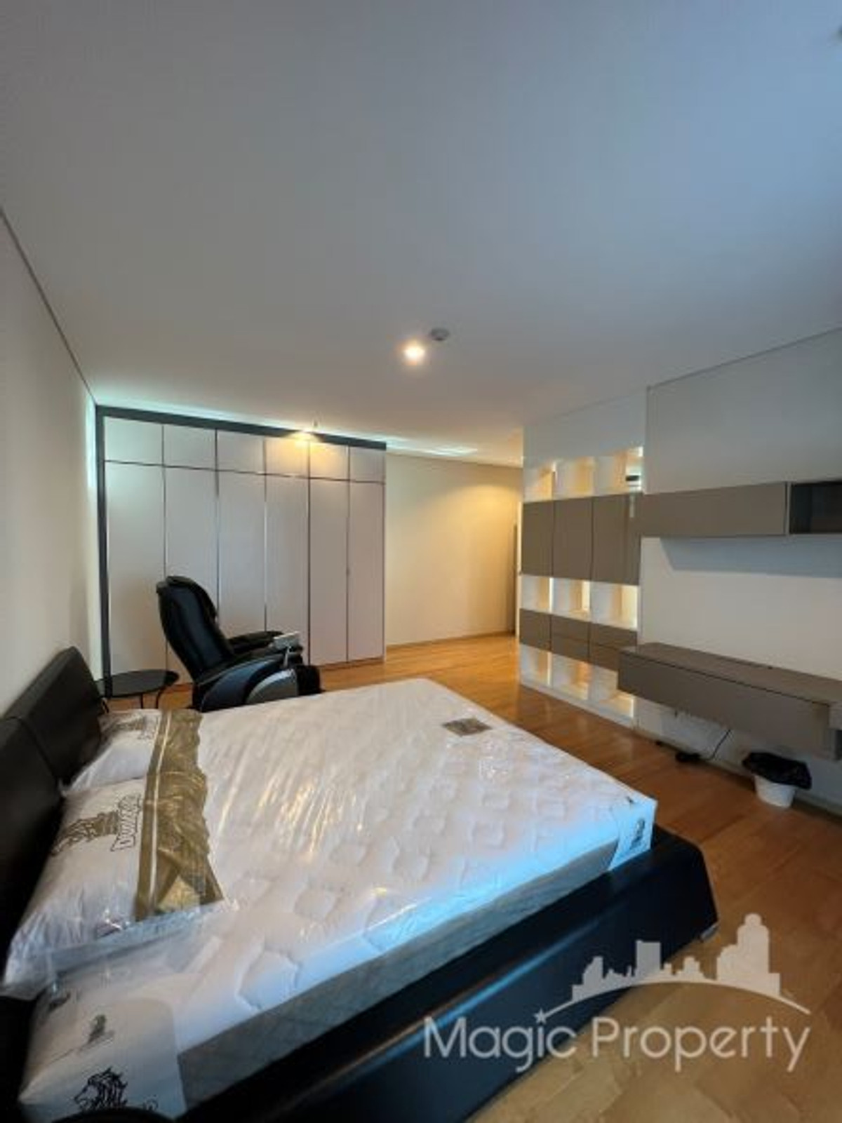 ให้เช่า 2 ห้องนอน ใน วิลล่า อโศก ถนนเพชรบุรีตัดใหม่ แขวงมักกะสัน เขตราชเทวี กรุงเทพมหานคร – รูปที่ 2