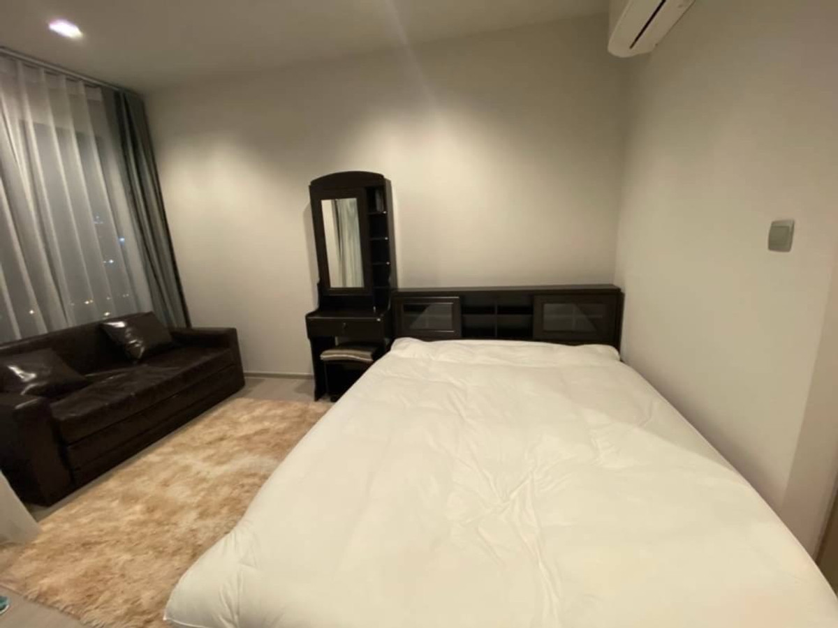 For sale with tenant Life Asoke-Rama 9 📍near MRT Rama 9 only 300 meters.