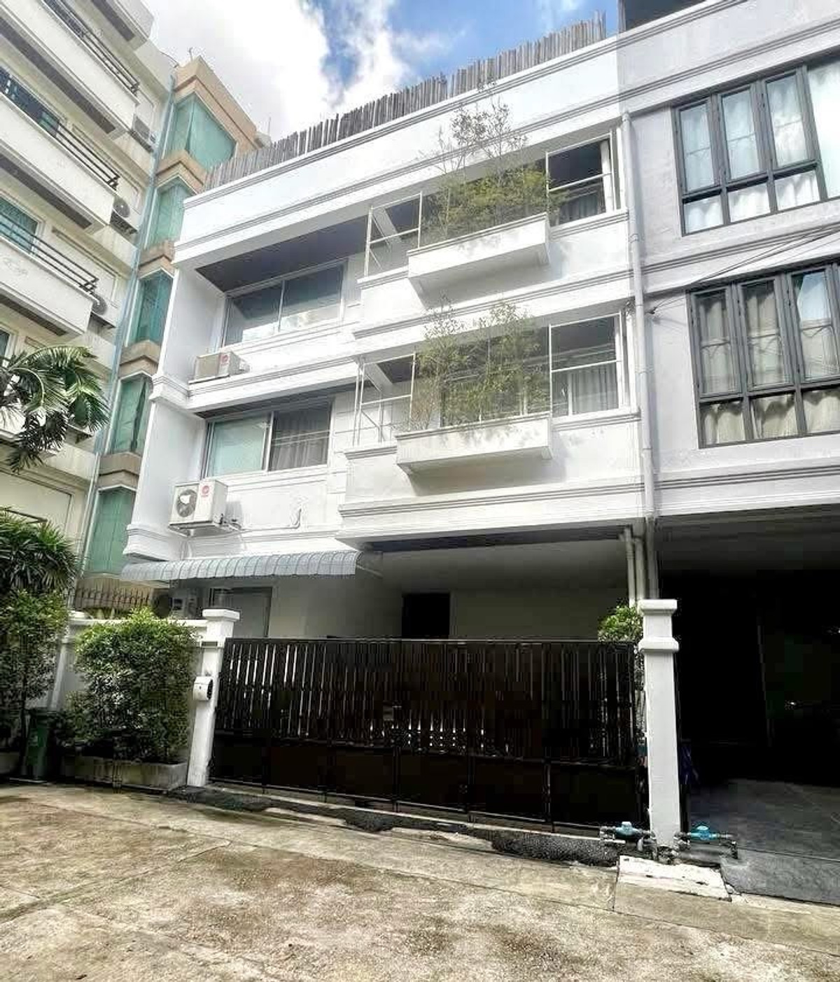 ✅4-story townhouse for sale, Sukhumvit 71 (Pridi Banomyong 14/ 4 bedrooms, 4 bathrooms, 250 sq m. ✅4-story townhouse for sale, Sukhumvit 71 (Pridi Banomyong 14/ 4 bedrooms, 4 bathrooms, 250 sq m.