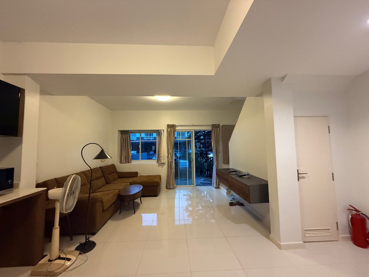 🏡 ขายทาวน์โฮม 2 ชั้น อินดี้ ศรีนครินทร์–ร่มเกล้า บ้านสวย พร้อมอยู่ () – รูปที่ 3