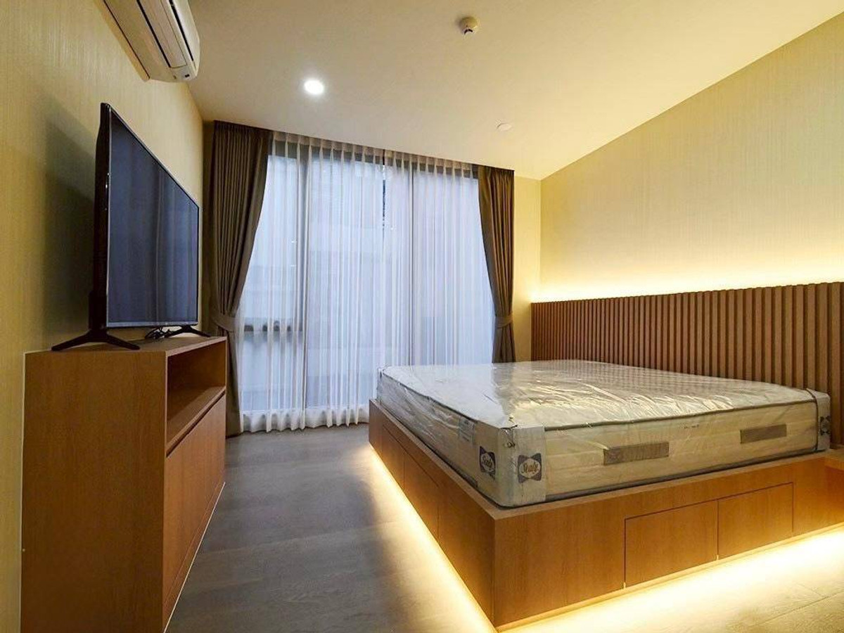 🔥🔥(Rare Item) .For rent 𝐊𝐥𝐚𝐬𝐬 𝐒𝐚𝐫𝐚𝐬𝐢𝐧-𝐑𝐚𝐣𝐝𝐚𝐦𝐫𝐢 - 1 bedroom, 1 office room, beautiful room, prime location. Heart of Ratchadamri [Add LINE : aae.mmproperty]