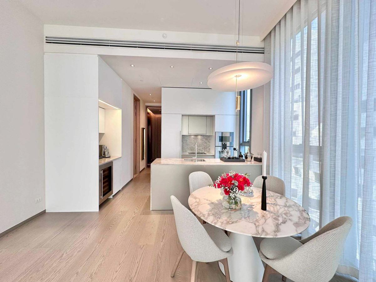 Luxury Condo for Rent Chidlom | City Lifestyle Luxury | Near BTS Chidlom | 190,000 THB/Month | คอนโดหรูให้เช่า ชิดลม ไลฟ์สไตล์เมือง หรูหรา ใกล้ BTS ชิดลม 190,000 บาท/เดือน – LTH14799