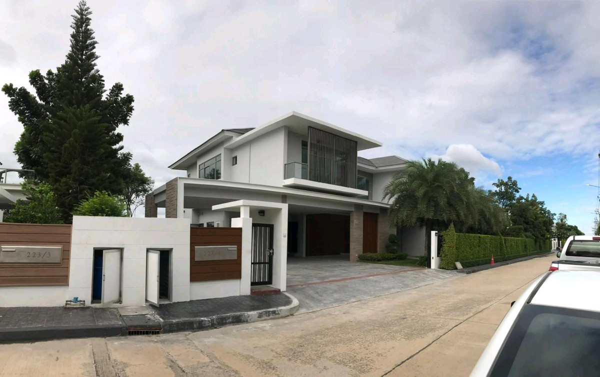 บ้านเดี่ยวโครงการเพอร์เฟคมาสเตอร์พีซ สุขุมวิท 77 ใกล้สนามบินสุวรรณภูมิ