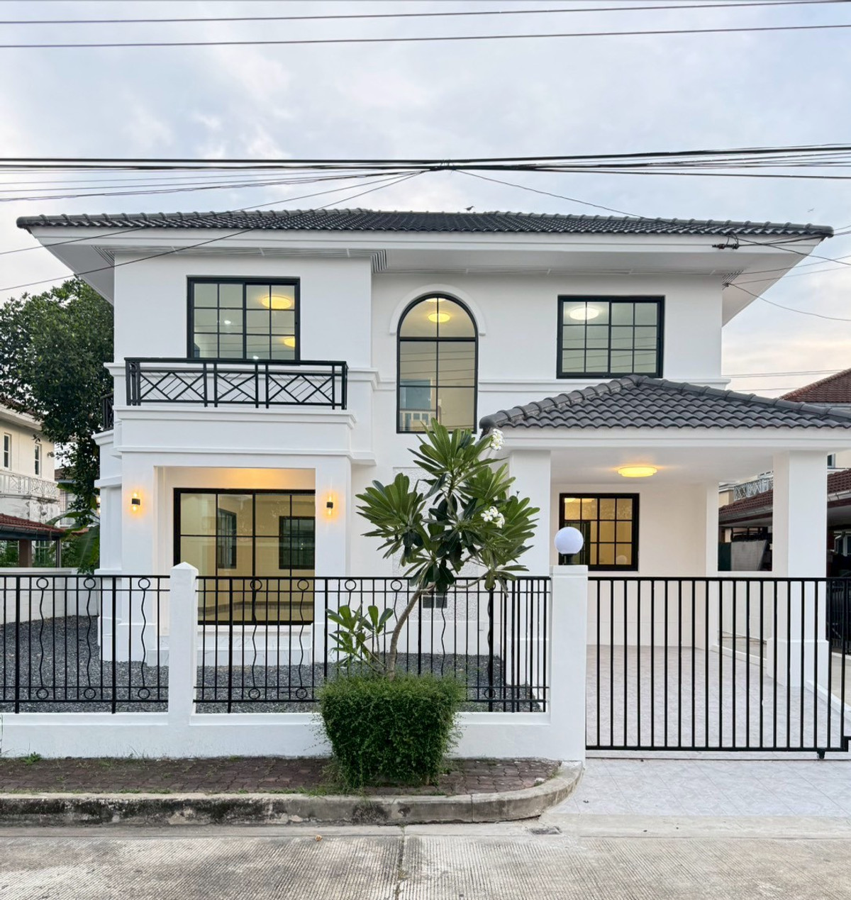 ขายบ้านเดี่ยว Land & Houses ใกล้เมกะบางนา #หมู่บ้านมัณฑนา2 ศรีนครินทร์ Mantana2 Srinakarin ขายบ้านเดี่ยว Land & Houses ใกล้เมกะบางนา #หมู่บ้านมัณฑนา2 ศรีนครินทร์ Mantana2 Srinakarin