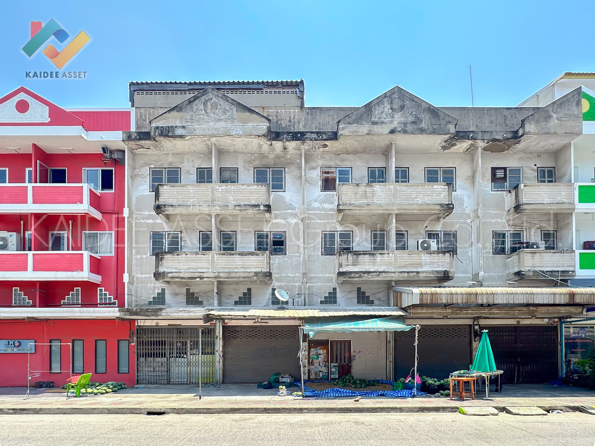 Shophouse, Soi Phetkasem 99, commercial building, Om Noi, Krathum Baen, cheap price. Shophouse, Soi Phetkasem 99, commercial building, Om Noi, Krathum Baen, cheap price.