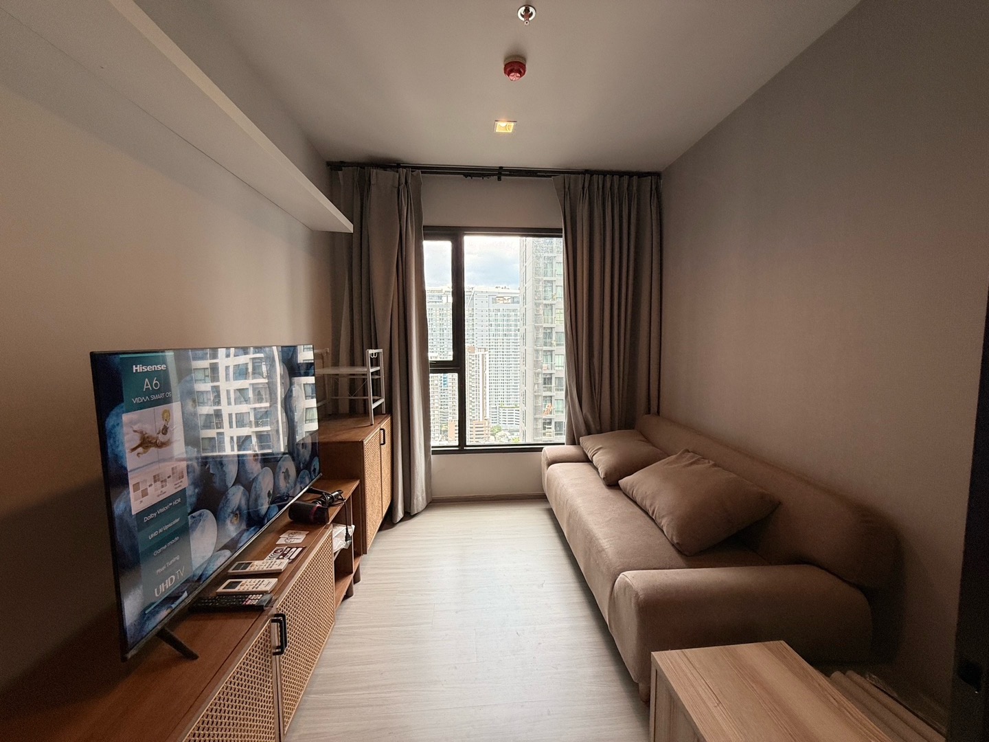 for rent condo near MRT Rama 9  life asoke rama 9 