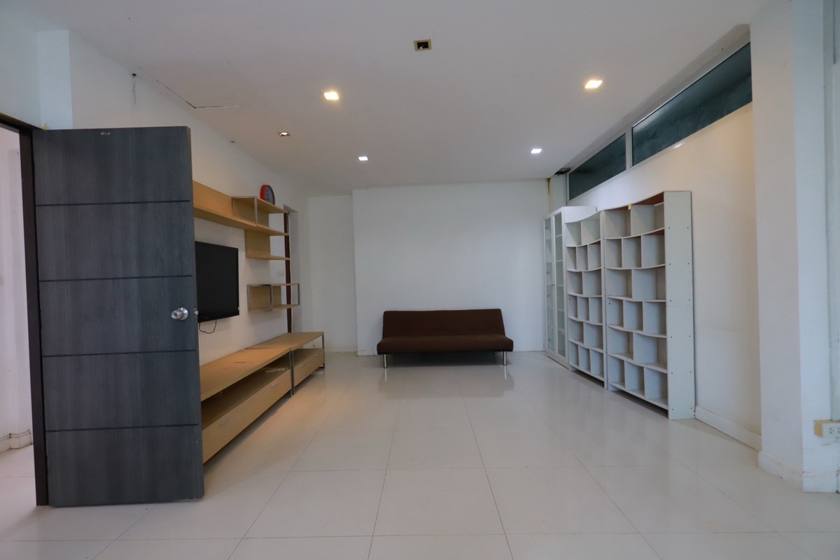 🔥ขายด่วน Home Office + โกดัง ทำเลดอนเมือง✨ราคาดีมาก เหมาะลงทุนหรือทำธุรกิจ 🔥ขายด่วน Home Office + โกดัง ทำเลดอนเมือง✨ราคาดีมาก เหมาะลงทุนหรือทำธุรกิจ