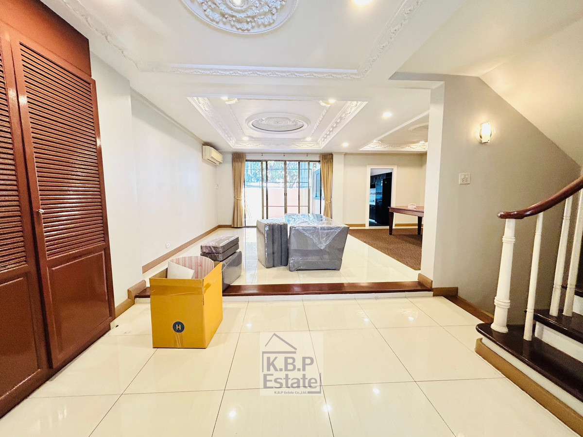 🏡 บ้านเช่า สาทร ซอย 9 แบบบ้าน 3+1 ห้องนอน 4ห้องน้ำ พร้อม Furniture 
