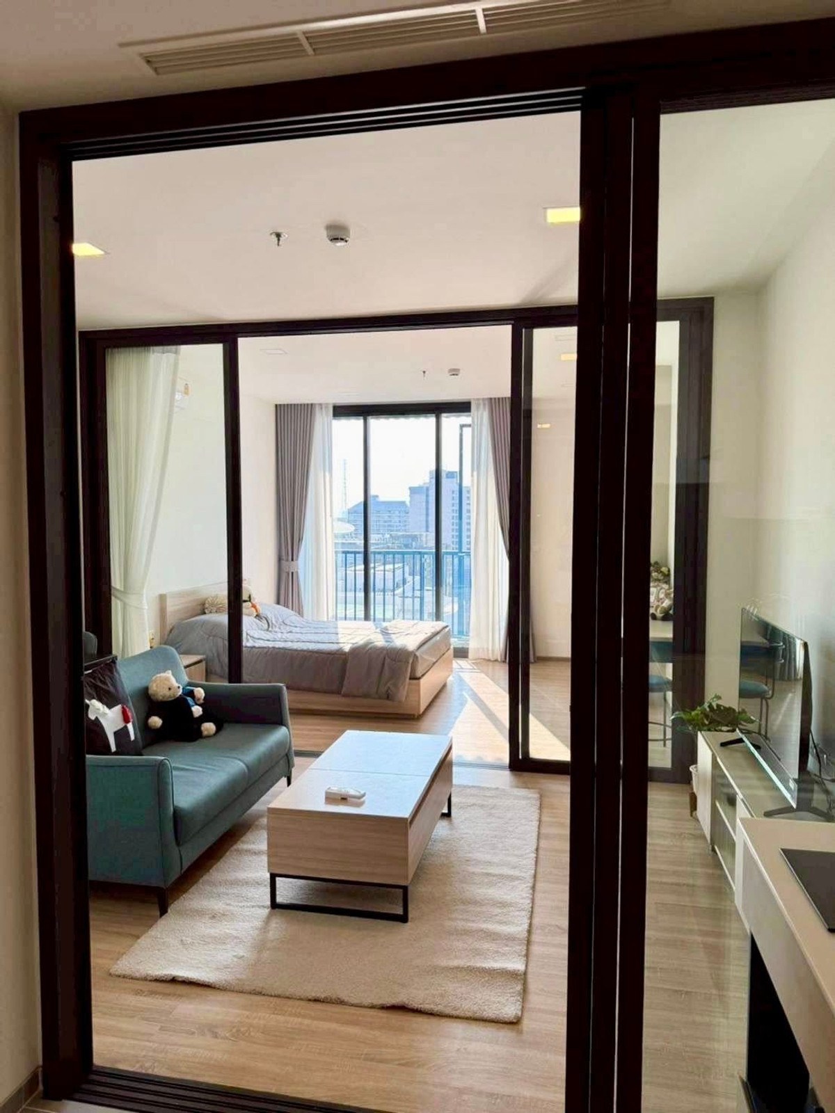 For rent: XT Phayathai, first hand room, never rented out. Fully furnished, ready to move in, High-Rise Condo 600 meters from BTS and Airport Link Phaya Thai. For rent: XT Phayathai, first hand room, never rented out. Fully furnished, ready to move in, High-Rise Condo 600 meters from BTS and Airport Link Phaya Thai.