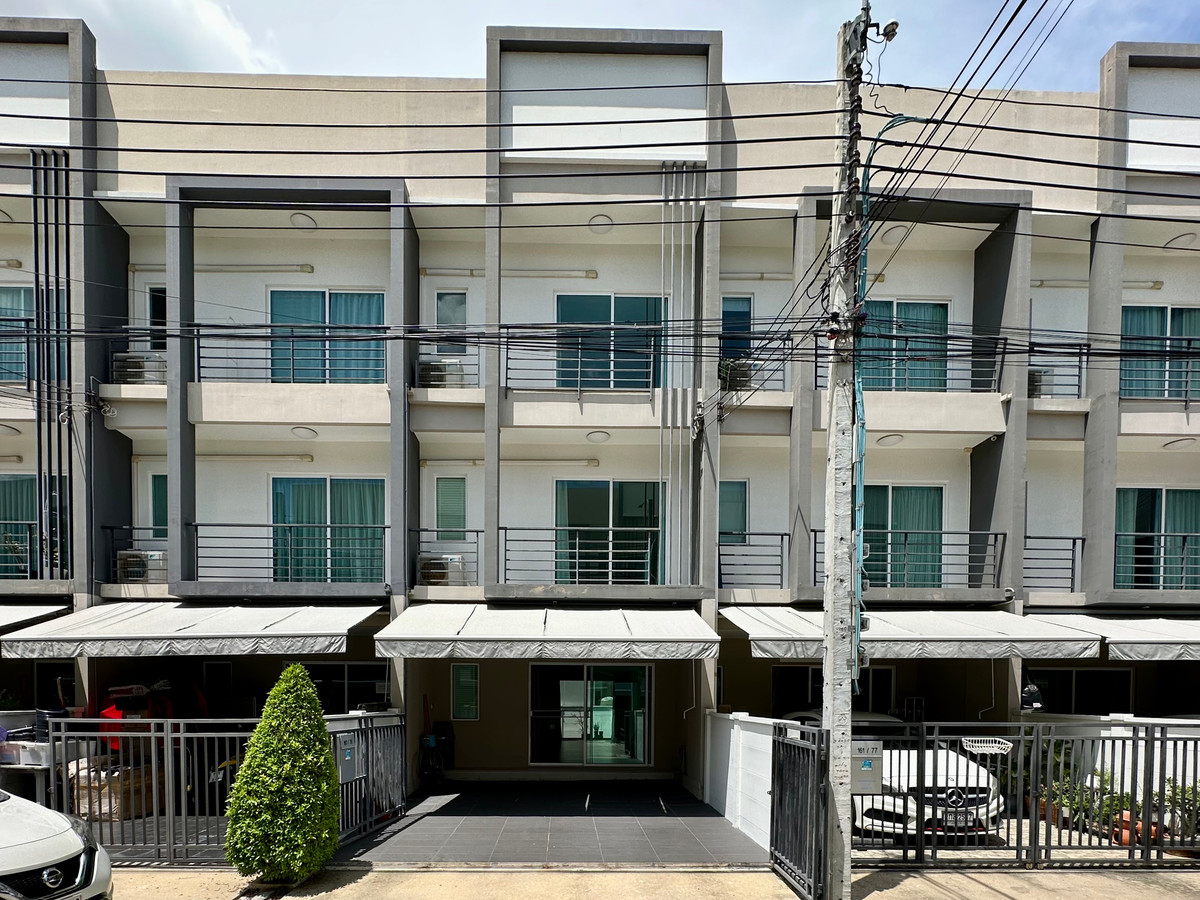 P0643/ให้เช่าทาวน์โฮม Baan Klangmuang Sukhumvit 77 ทำเลสุขุมวิท เข้าอยู่ได้ทันที P0643/ให้เช่าทาวน์โฮม Baan Klangmuang Sukhumvit 77 ทำเลสุขุมวิท เข้าอยู่ได้ทันที
