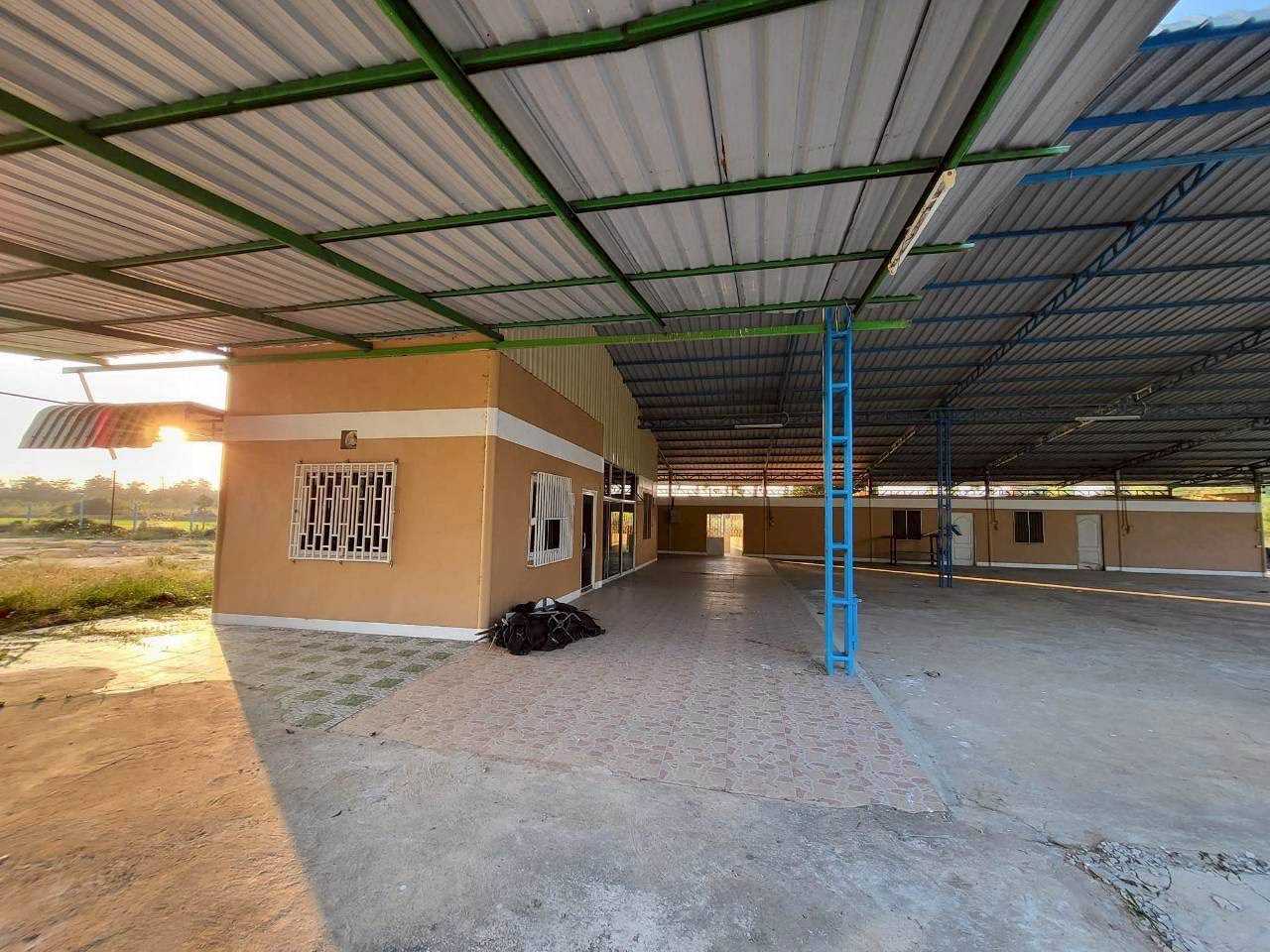 Warehouse for sale in Salok Bat with land and pool – รูปที่ 4