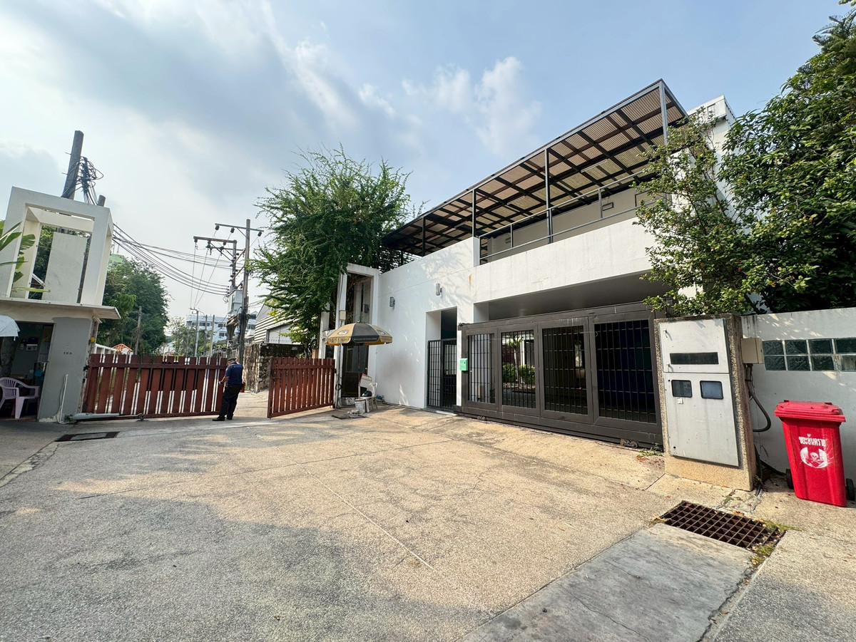 ขายบ้านเดี่ยว 5 ห้องนอน 5 ห้องน้ำ The Noble Ekkamai22 ขายบ้านเดี่ยว 5 ห้องนอน 5 ห้องน้ำ The Noble Ekkamai22
