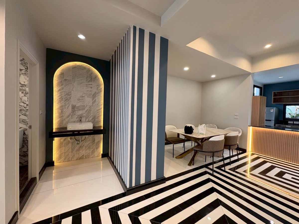 For sale/rent Baan Klang Muang Praditmanutham Road 19 For sale/rent Baan Klang Muang Praditmanutham Road 19