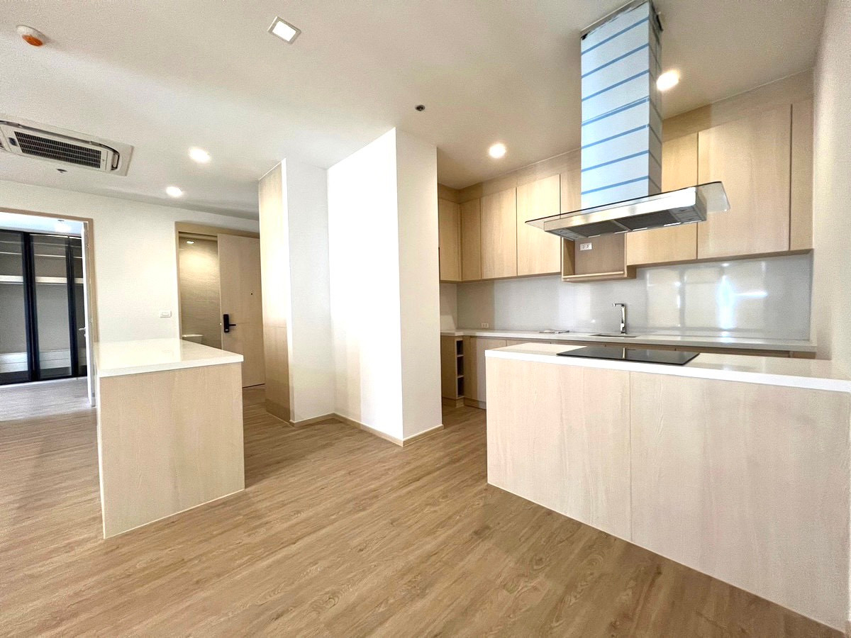 Condo for rent/sale NOBLE STATE 39 Penthouse, 2 bedrooms, 105 sq m, near EmQuartier, 400 meters from the BTS. Condo for rent/sale NOBLE STATE 39 Penthouse, 2 bedrooms, 105 sq m, near EmQuartier, 400 meters from the BTS.