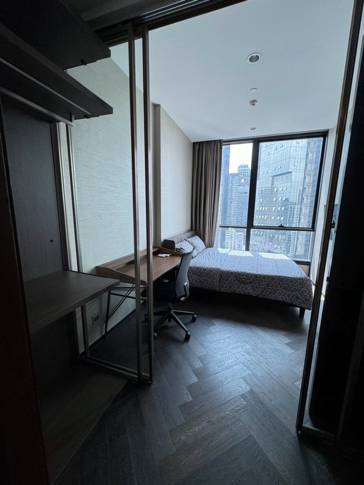 The Esse Sukhumvit 36 1 bedroom 1 bathroom 38.0 sq.m. For Sell at 12,990,000 baht transfer 50:50 please contact 0816878954 The Esse Sukhumvit 36 1 bedroom 1 bathroom 38.0 sq.m. For Sell at 12,990,000 baht transfer 50:50 please contact 0816878954