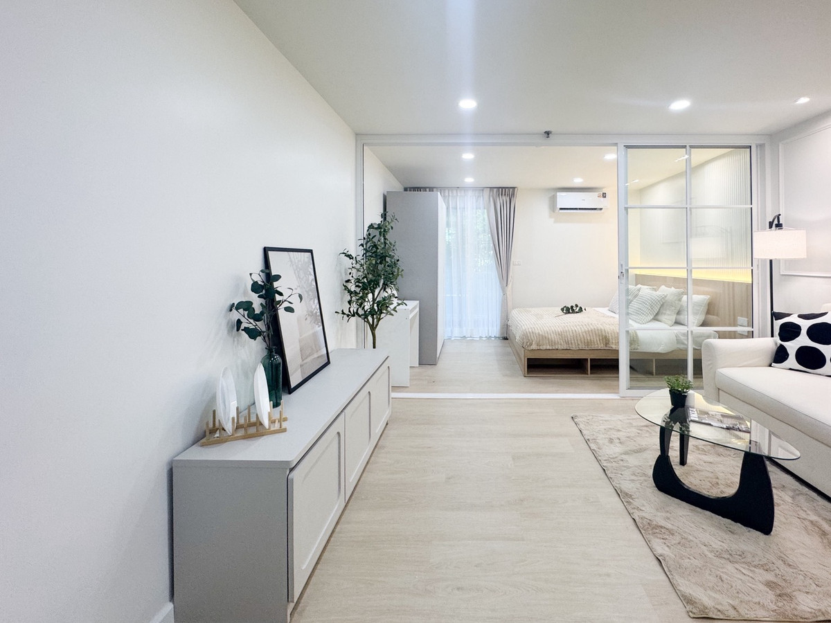 sell !! Condo Regent Home 2 Phahonyothin 67 (Regent Home 2) is located on a hot location, Phahonyothin 67, surrounded by convenience.