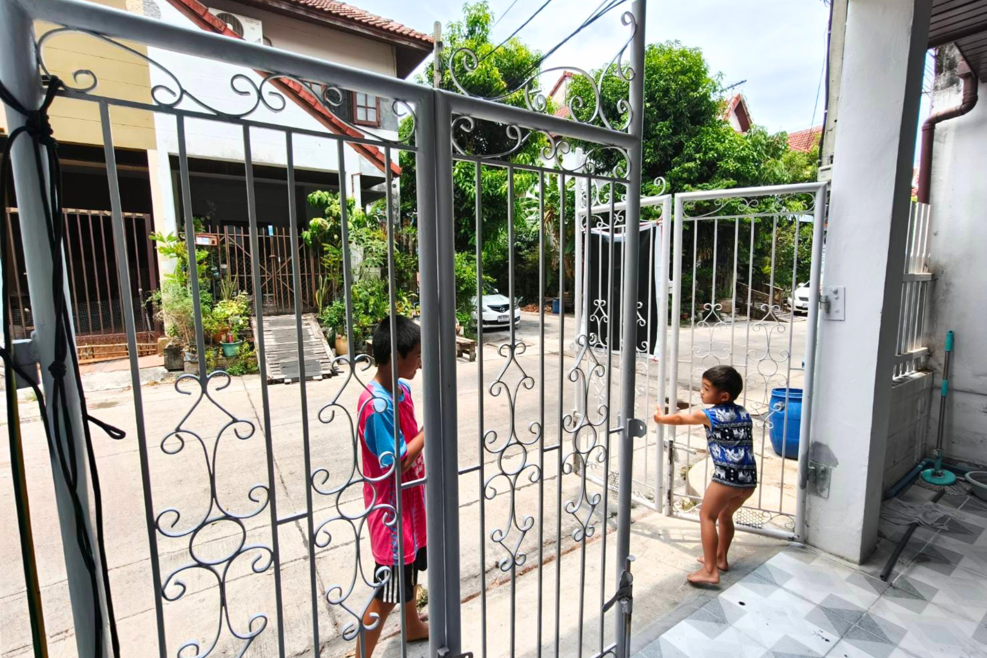 Ubon Si Phraeksa Village, near Bang Pu Industrial Estate, Samut Prakan – รูปที่ 3
