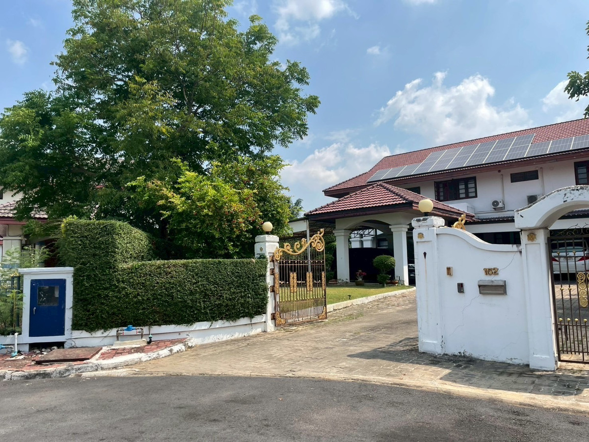 Luxury house for sale | Lake Side Villa 2 Bangna