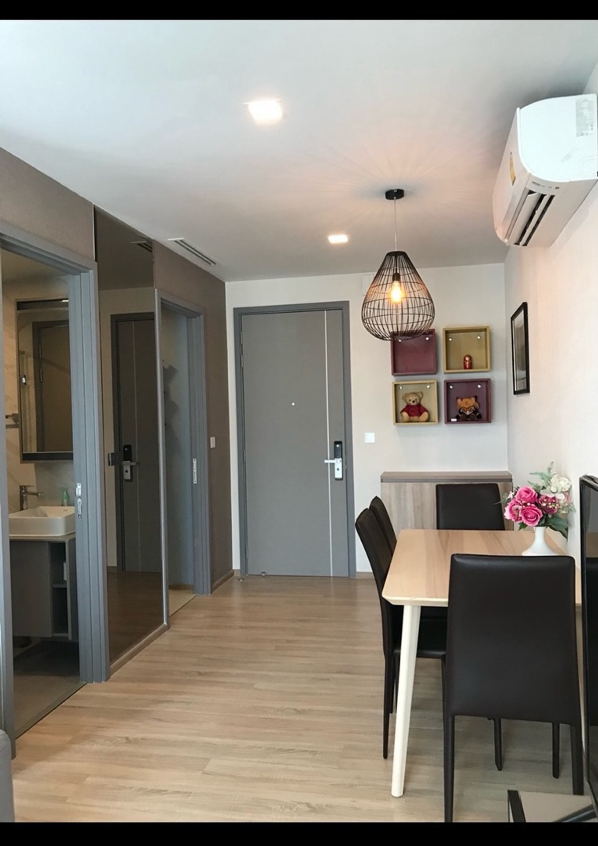 🔥ให้เช่าด่วน🔥 Taka Haus Ekkamai 12 ห้อง 1 นอน 43 ตร.ม. ชั้นสระว่ายน้ำ มีอ่างอาบน้ำ ครัวแยก เฟอร์ครบ