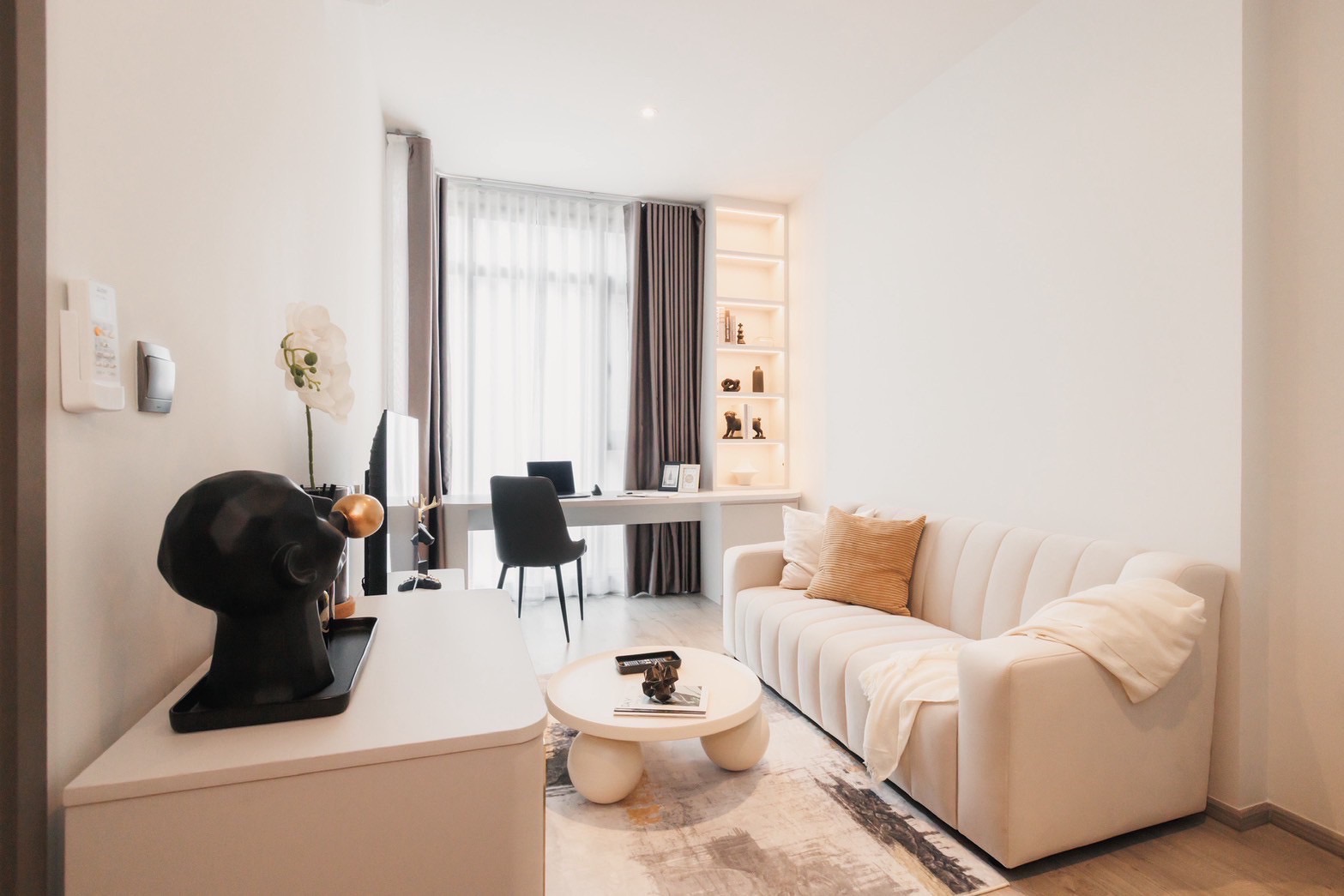 Rhythm Ekkamai Estate   | 1BEDROOM Fully Furnished