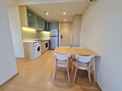 Newly Renovated for Rent 2 BEDROOM 2 BATHROOM 56 SQ.M ( UNIT FAST RENTED OUT )
