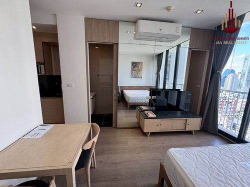 ✨ For Sale: Park Origin Phrom Phong Condo ✨  💰 Only 4,990,000 THB