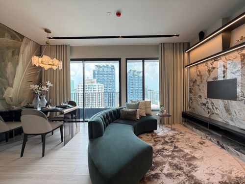 Rare Wide-Frontage Layout at The Room Phayathai A spacious 70 SQ.M. 2-bedroom residence with FREE transfer-day costs.
