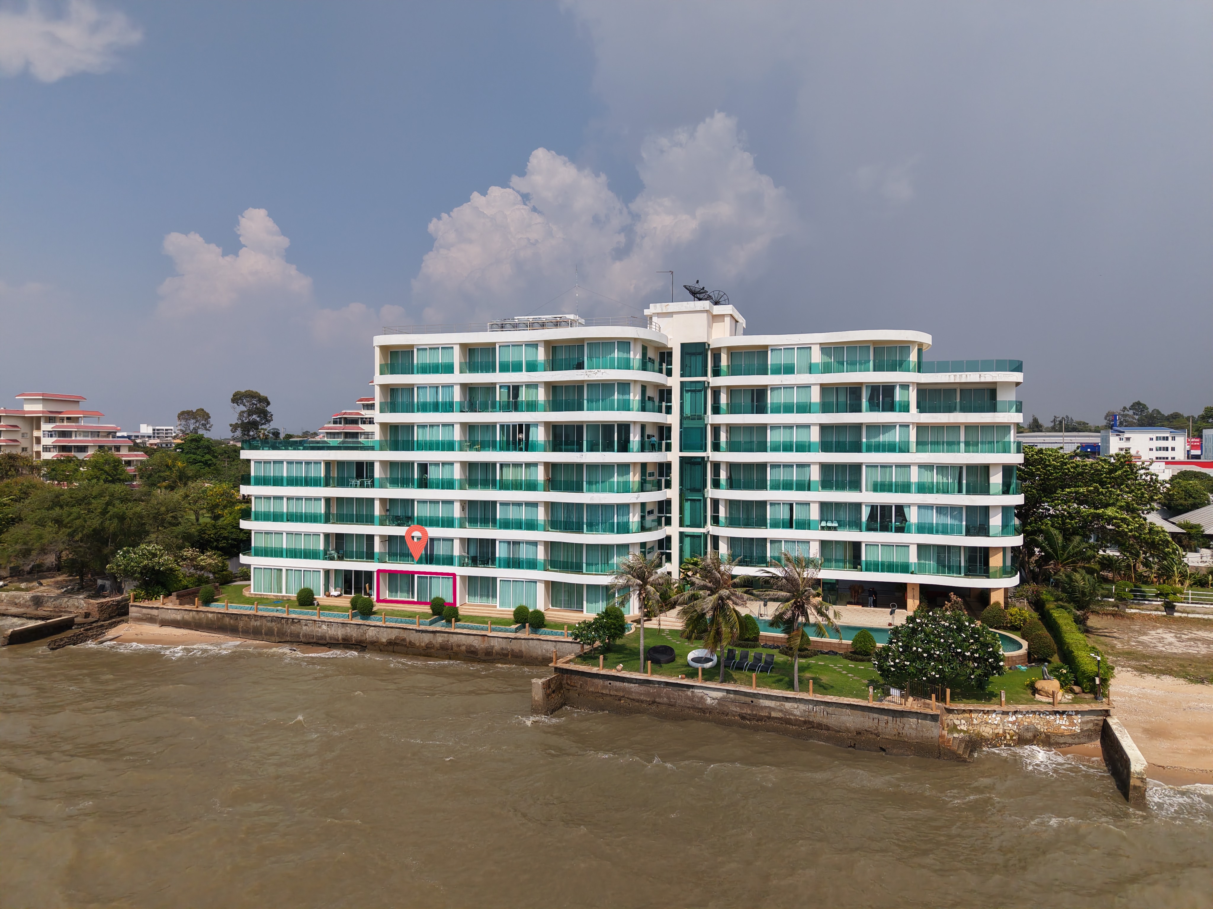 Beachfront Condo for Sale at Paradise Ocean View Pattaya 60.99 SQ.M Open Balcony with Direct Sea View Private Beach Access