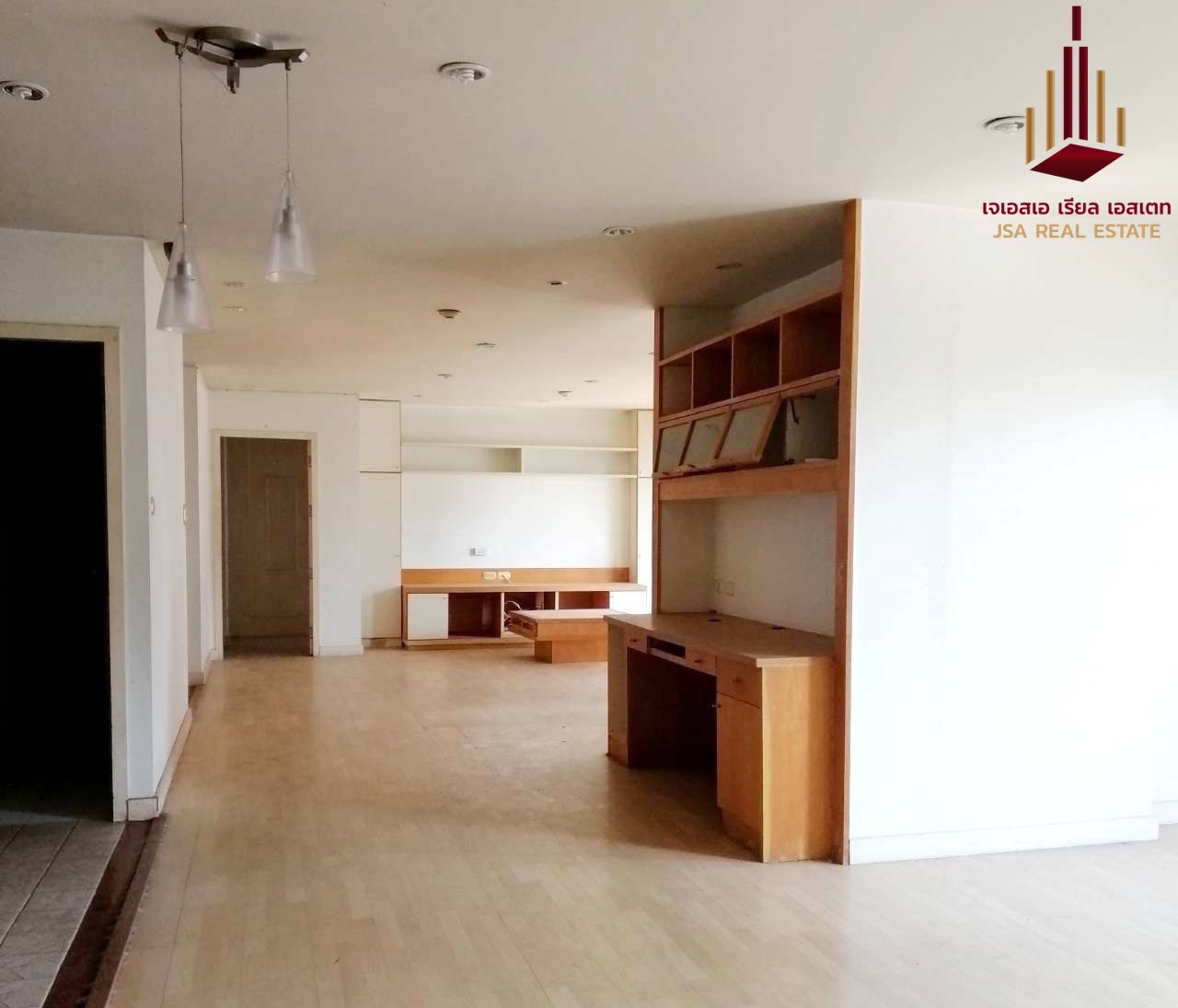 ✨ For Sale : Aree Place Sukhumvit 26 ✨ 💰 Only 13,500,000 THB