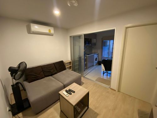 For rent, Elio Del Moss, Soi Phahonyothin 34, 1 bedroom, pool view, near food sources. Near BTS Senanikom 700 m., there is a shuttle, near Kasetsart University**TEL: 0863649888 / LINE: @751paggb