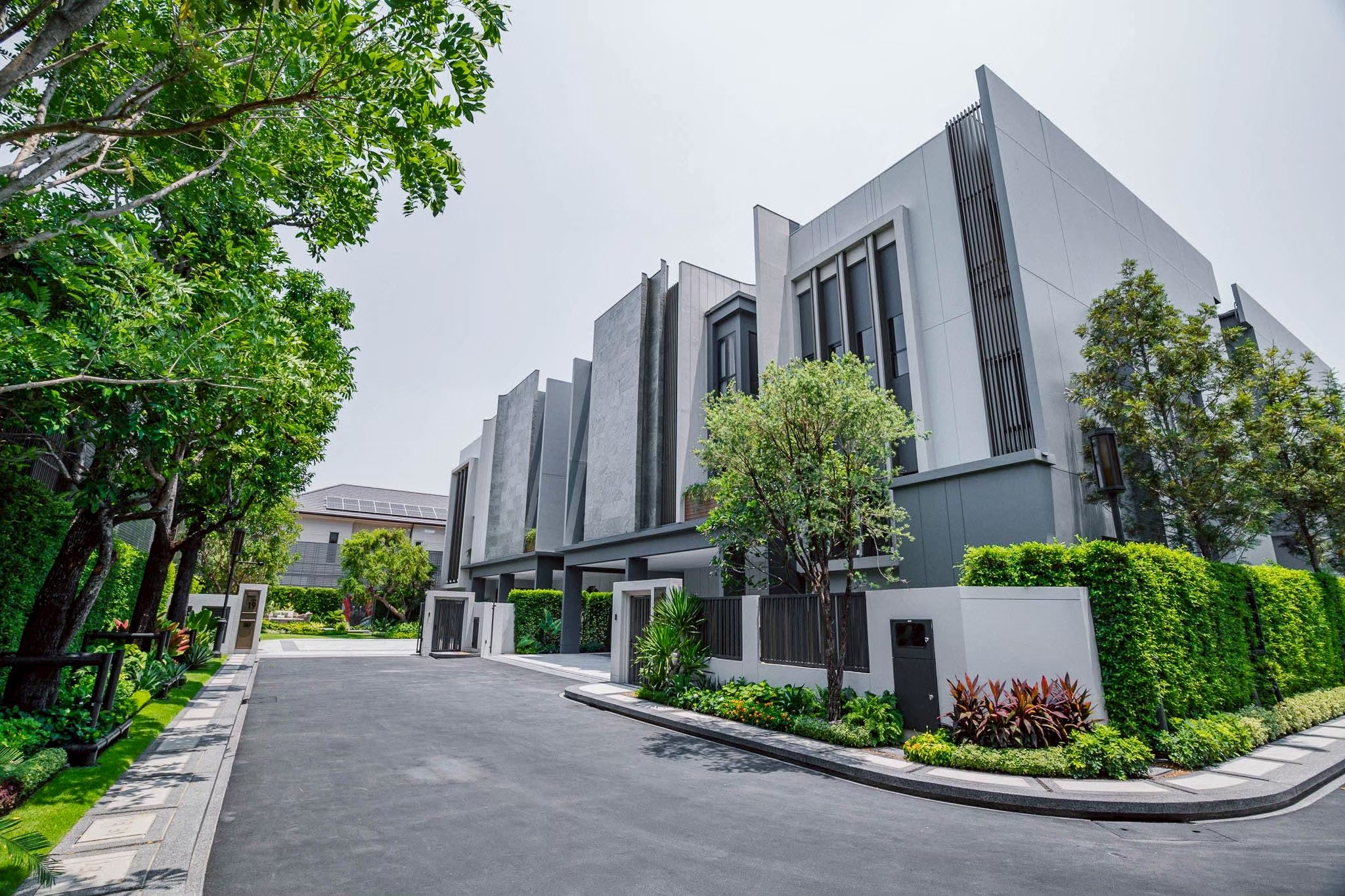 ​🏡 อยู่อาศัยในย่านมหาเศรษฐี บนทำเลกรุงเทพกรีฑาตัดใหม่กับ บูก้าน วอยย์ เริ่มต้น 55 ล้านบาท* 📞 061-6166142 /  093-168-1685💚 Line: @wsrcondo