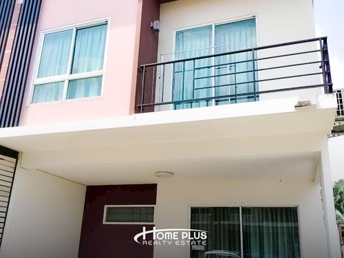 2-story townhome (back edge) The Trust Town Wongwaen-Kanchanapisek, The Trust Town Wongwaen-Kanchanapisek, Lam Luk Ka Road, Lam Luk Ka, Pathum Thani.