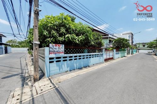 ขายบ้านเดี่ยว 2 ชั้น 42 ตร.ว. ถนนสุทธิสาร ซอยสบายใจ หลังมุม ใกล้ MRT 