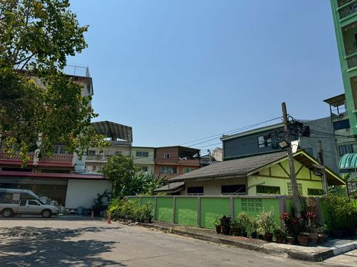 Land for sale, 157 square meters, high potential, Taling Chan zone, near Central Pinklao, Taling Chan District, Bangkok.