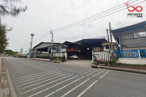 Factory for sale, 2 floors, 220 sq m., 750 sq m. with factory certificate 4, Soi Thetsaban Bang Pu 69, Sukhumvit Road, Samut Prakan, location near industrial areas.