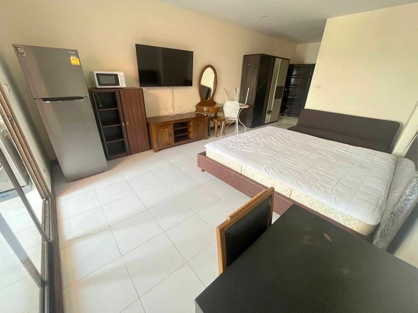 Room for sale at Condo Country Complex Bangna