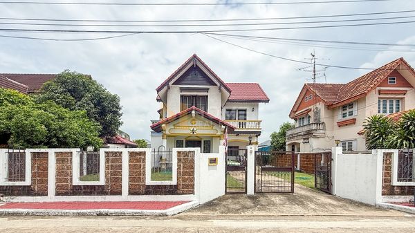 Single house, good location Near the Orange Line ✨ Pruksachat Ramkhamhaeng 118 / 3 bedrooms (for sale), Pruksachat Ramkhamhaeng 118 / Detached House 3 Bedrooms (FOR SALE) AA556