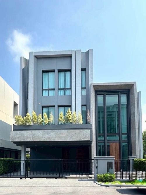 Luxury House with private lift  for Sale Bangkok Krungthep Kreetha Rama 9 Near International Schools