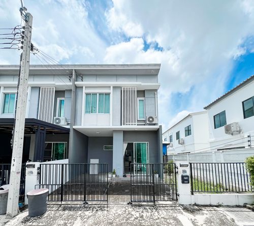 2-story townhome for sale, back side, lots of space on the side, can make a garden. “Pruksa Ville Pracha Uthit-Suksawat 78“ Only 3.09 million