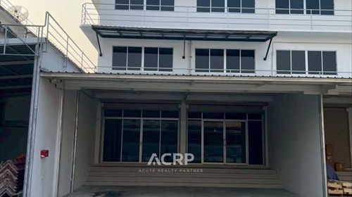 Commercial Building with Warehouse for Rent – Best Value Price!