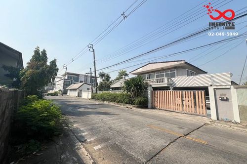 2-story detached house for sale, 85 sq m., Senanikom 1, Soi 42, Amornphan Village 9.