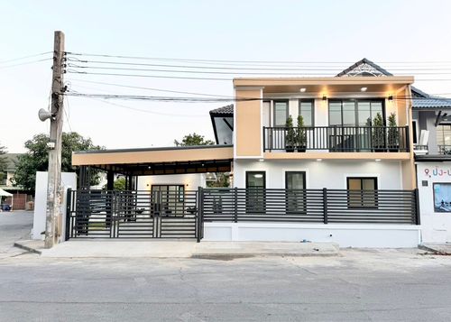 Twin house for sale, Pruksa 14A, corner house next to garden, 53.3 sq m, 5 bedrooms, large kitchen, free transfer.