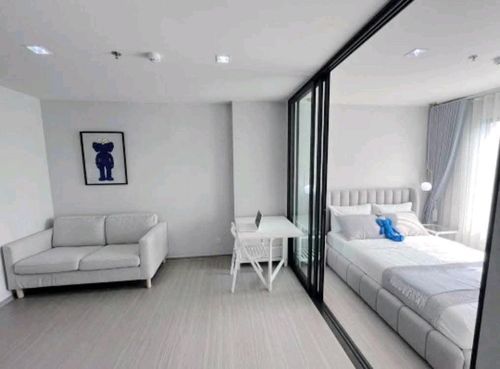 Condo for rent Life Sathorn Sierra 
5th floor, very beautiful room, fully furnished. Ready to move in If interested, please make an appointment to see the room.