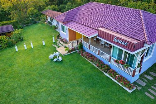 Lotus PakChong, Chokchai Farm for rent in KhaoYai-Pak Chong. Wat LamThongLang 1.9km. Resort-style ho