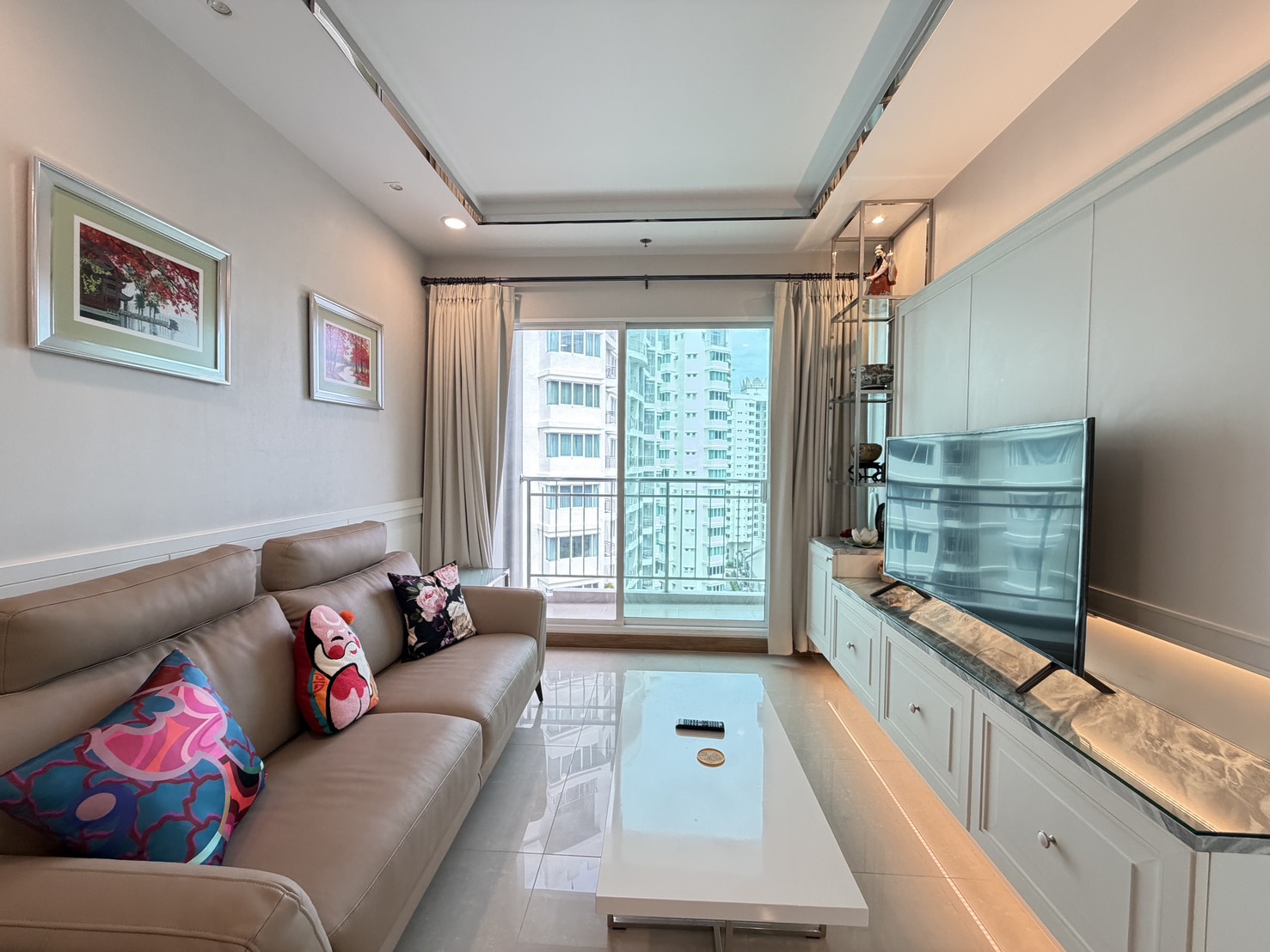 New condo for rent in the heart of Ratchadaphisek, near MRT Cultural Center | Supalai Wellington II: 2 bedrooms, fully furnished, ready to move in, near Big C Ratchadaphisek.