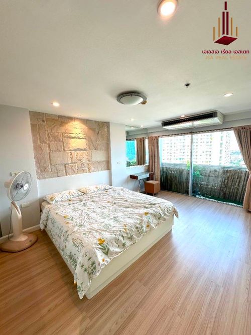 ✨ For Rent: Modern Home Tower The Exclusive Condo ✨ 💰 Only 33,000 THB/month