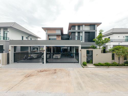 🔥 ขายขาดทุน ถูกที่สุดในโครงการ 🔥 ดิ เอลิแกนซ์ เพชรเกษม 81 (The Elegance Phetkasem 81) บ้านหรูหลังใหญ่ พร้อมเข้าอยู่ทันที