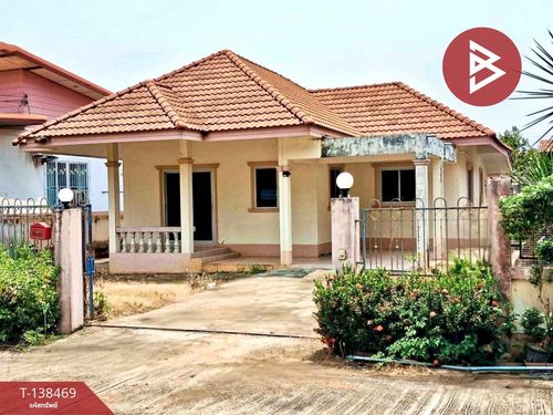 Single house for sale Preecha Lablae Village, Uttaradit